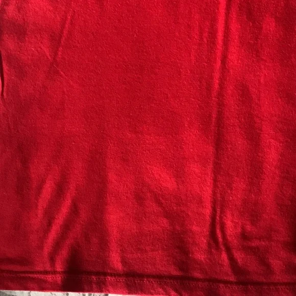 Red & Black Disney Tee size medium excellent condition - Picture 7 of 8